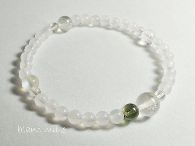 No.1030　希少天然石ブレスレット　ナトロライト　モルダバイト　ホワイトファントムクォーツ　ミルキークォーツ 28,700円