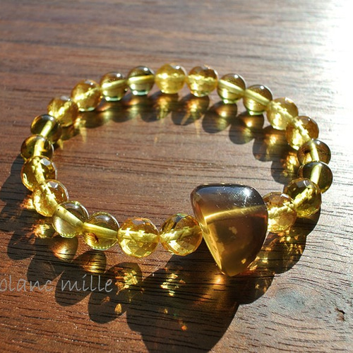 No.1240 ○* 虫入り 琥珀 / アンバー デザイン ブレスレット