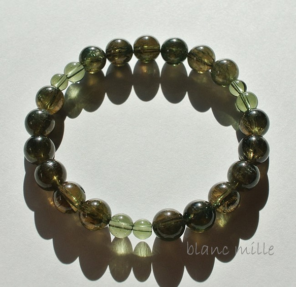 No.1243 ○* 希少石 モルダバイト & コーネルピン 8mm デザイン 