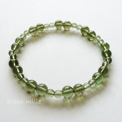 No.1272○* モルダバイト （天然ガラス） 7mm 4.5mm シンプル デザイン