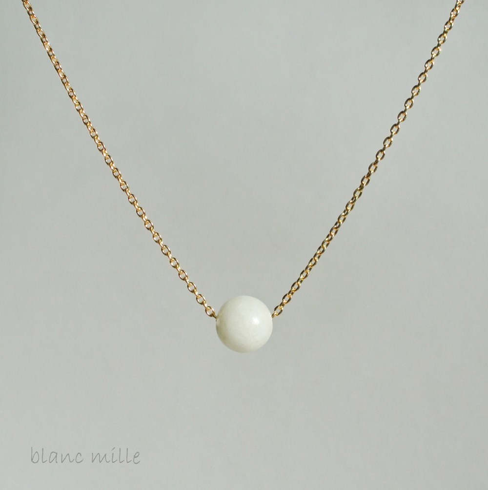No.1531○*糸魚川産白翡翠　18金ゴールド　8mmシンプル一粒ネックレス○*日本ひすい　K18ペンダント