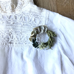 【受注制作】Greenのリースブローチ 3枚目の画像