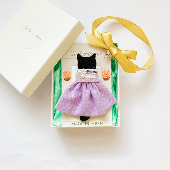 一点物【せなかねこブローチ】桜色宝石箱ワンピースの猫ちゃん（ピンク・パール・フェルト・刺繍・春色・入園入学・母の日） 5枚目の画像