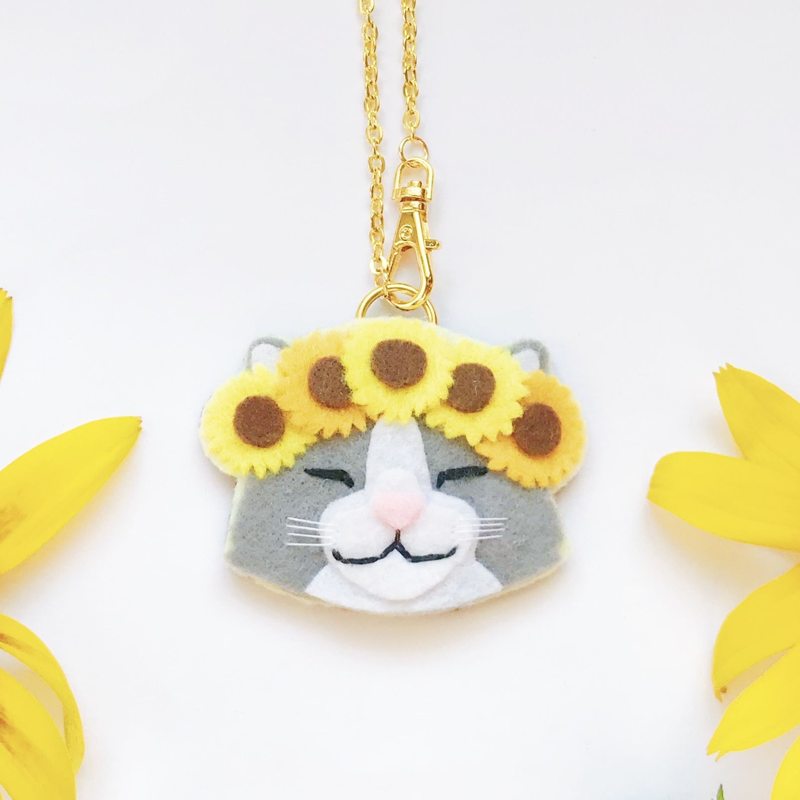 パッチワークトートバッグ ねこフェイスチャーム ひまわり。