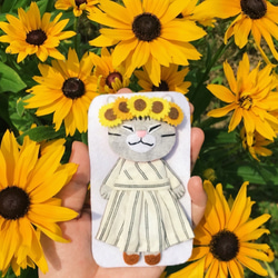 一点物【おねむねこバッグチャーム】ひまわり冠のアメショーちゃん（猫・フェルト・刺繍・向日葵・キーホルダー・夏） 8枚目の画像