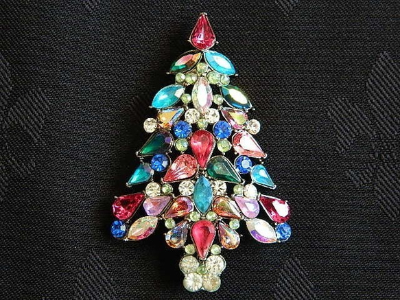 Xmas＊キラキラ綺麗なカラフルクリスマスツリーブローチ マルチカラー