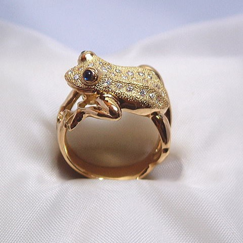 純金　カエル/蛙デザイン リング・指輪 K18ゴールド 18金 ダイヤ 純金 カエル/蛙デザイン リング・指輪 K18ゴールド 18金 ダイヤ - メルカリ