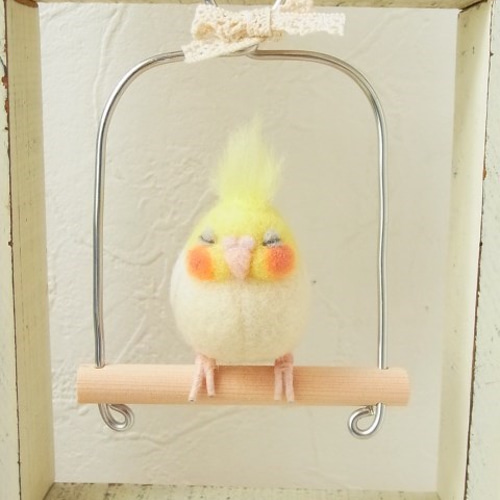 羊毛フェルト。オカメインコ。オーダーNo.18 オカメインコ ノーマル メス 羊毛フェルト Primary Color Craft
