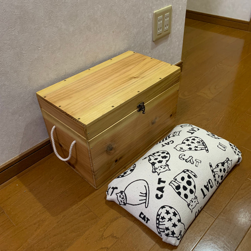 Castilex 宝箱 箱 収納木箱 収納箱 ハンドメイド家具 木製 長持ち 木箱☆宝箱☆収納箱☆椅子☆座椅子 ソファ・ベンチ 子山羊の