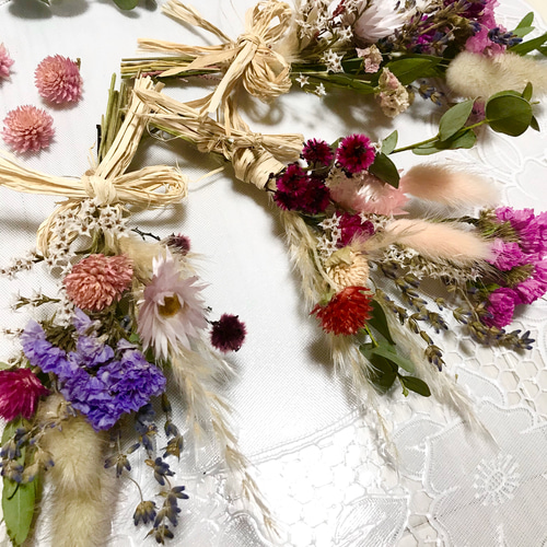 ドライフラワーꕤ︎︎スプレーバラと木の実いっぱい花籠リースꕤ壁飾り