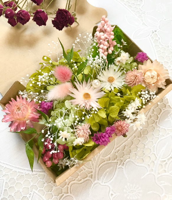 プリティーピンクフラワーガーデン＊ハーバリウム花材ドライフラワー 花材セット花材詰め合わせ 1枚目の画像