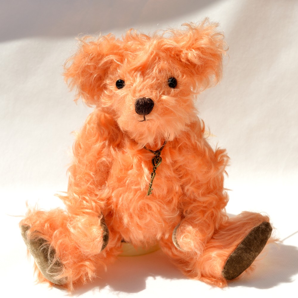 透明感のあるオレンジモヘアがとても華やかなテディベア 【オーダー品】クリスマス