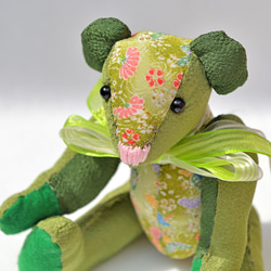 ちりめんを使った和風テディベア 桃鼻 「こどもの日」【ぬいぐるみ】 9枚目の画像