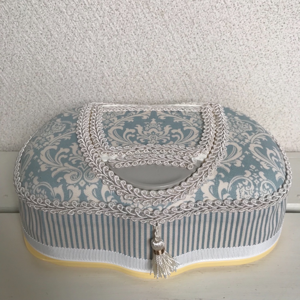 NEW》 ダマスク柄 タッセル付き お尻ふきケース Ω - その他 | 激安 