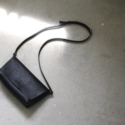 【受注制作】高級イタリアンレザーのお財布ショルダー/ブラック/ウォレットバッグ 7枚目の画像