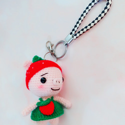 [ブラウンハンドメイド]手編みウール人形 -  2019豚年イチゴ豚チャーム 2枚目の画像