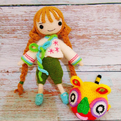 [茶色の手作り]手編みのウール人形 - 幸せな虎の帽子の女の子 3枚目の画像