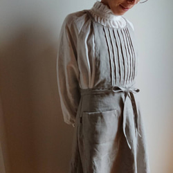 《在庫あり》リネンのエプロンワンピースピンタック/巻きスカートタイプ　 6枚目の画像