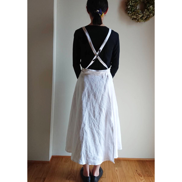リネンの襟付きエプロンピ(ホワイト)巻きスカートタイプ 3枚目の画像