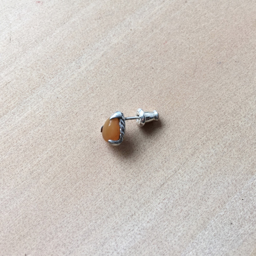 ONE EYED ピアス/ fire opal