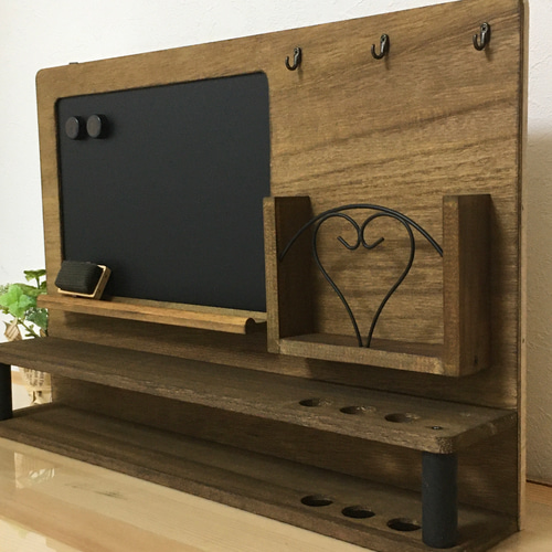 黒板付きウォールシェルフ磁石対応型 壁掛けラック・ウォールシェルフ