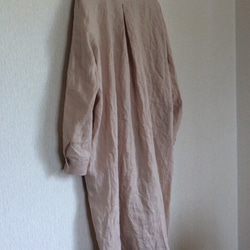 【受注製作】リネンのタックシャツワンピース  ピンクベージュ 3枚目の画像