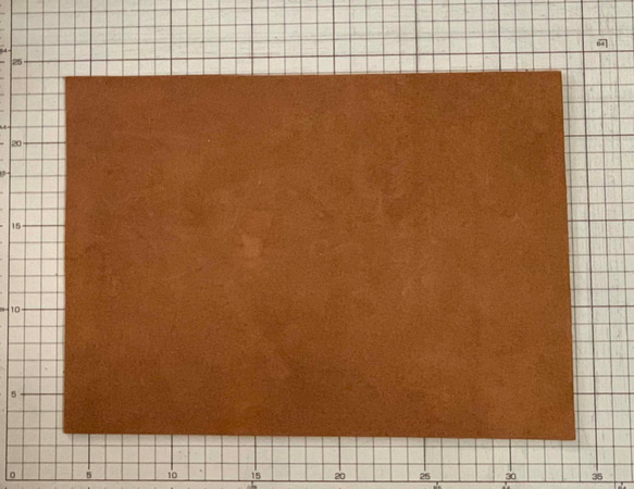 ノボナッパ（NOVONAPP）フランス仔牛皮革 コンビなめし 1.5-2.0mm A4サイズ（21x30cm) ゴールド 4枚目の画像