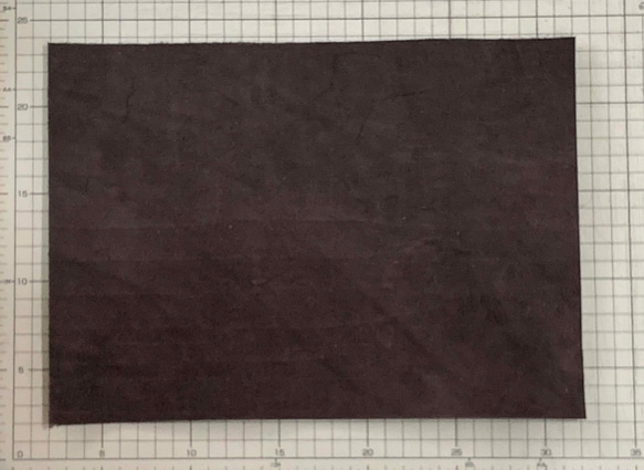 バラニール（BARANIL）フランス仔牛革 コンビなめし1.5-2.0mmカットレザーA4サイズ（21x30cm)焦茶 5枚目の画像