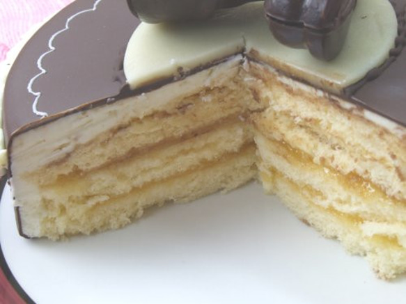 昔懐かしい、チョコレートデコレーションケーキ ブーケバージョン 3枚目の画像