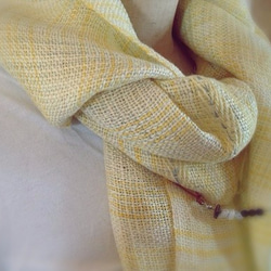 手織り・手染め　リトアニアリネンのストール　イエロー 5枚目の画像