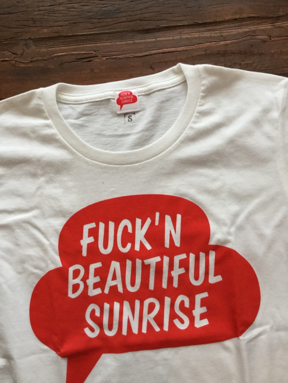 SLOW LANE FUCK’N BEAUTIFUL SUNRISE プリントTシャツ 3枚目の画像