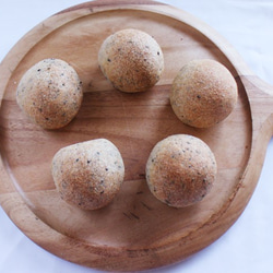天然酵母まるパン（ごま10個入り／乳製品、卵、白砂糖不使用） 3枚目の画像