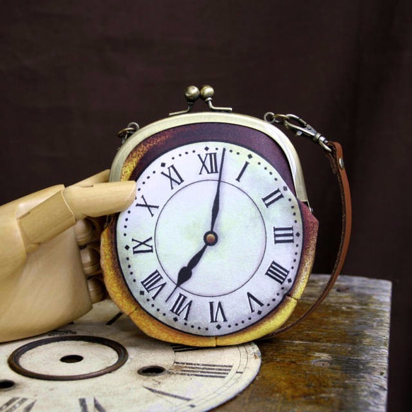 【送料無料・即納】時計がま口　持ち手つきカードケース　ローマ数字金時計 1枚目の画像