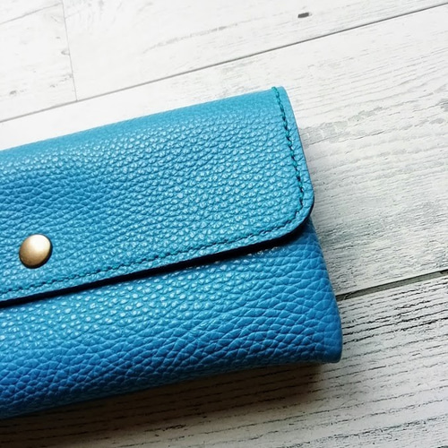 美品　Valextra　長財布　水色　コバルトブルー セレブ御用達Valextra【入手困難】ダブル シティウォレット全色