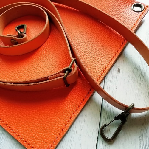 オレンジ レザー ハンドバッグ 中型 ストラップ付き 本革ショルダーベルト ストラップ リュックカン調整有り 長さを選べ