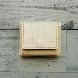 ミニ３つ折り財布（クロコ型押しホワイト） 手のひらサイズ 革小物 小銭入れ レザークラフト レザーウォレット 2枚目の画像