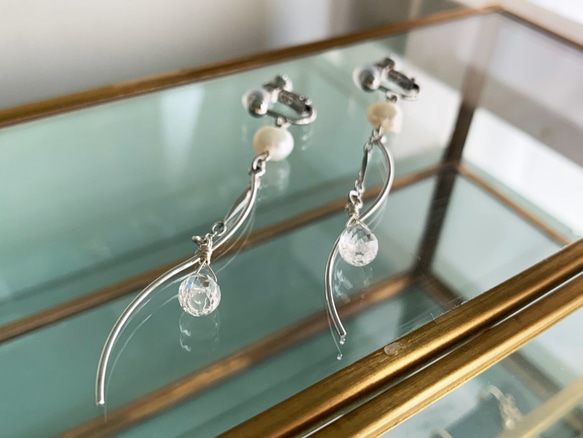 [四月和六月生日石] 水晶和淡水珍珠耳環/導致積極的耳環 第1張的照片