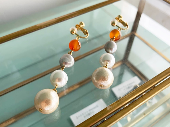 [6月和7月生日石]帶來好運的“淡水珍珠”和支持勇往直前的“紅玉髓”耳環/耳環 第2張的照片