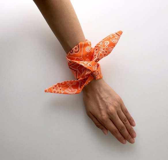 ツイリースカーフ（twilly）】バンダナ風オレンジ ブレスレット