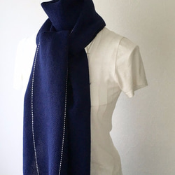 【ベビーアルパカ：秋冬】ユニセックス手織りマフラー "Deep Blue" 1枚目の画像