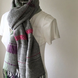 [棉和羊毛：秋/冬/春]中性：手工編織的“灰色和黑色混紡” 第2張的照片