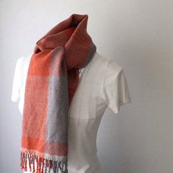 【羊毛和嬰兒羊駝：秋冬】男女皆宜：手織圍巾“灰＆橙混合” 第2張的照片
