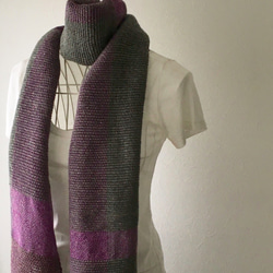 【ウール＆綿：秋冬】ユニセックス：手織りマフラー "Gray & Purple" 2枚目の画像