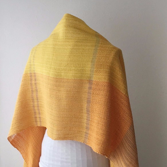 [棉和亞麻：所有季節] 中性：手工編織披肩“橙色和黃色” 第2張的照片