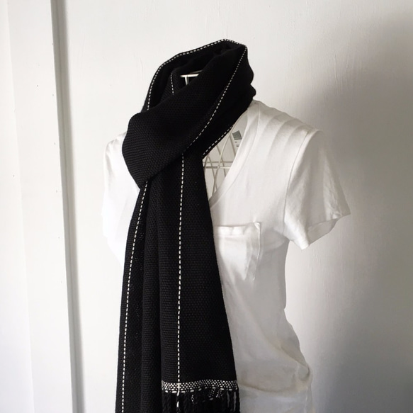 [Unisex Scarf] Black & White lines 第1張的照片