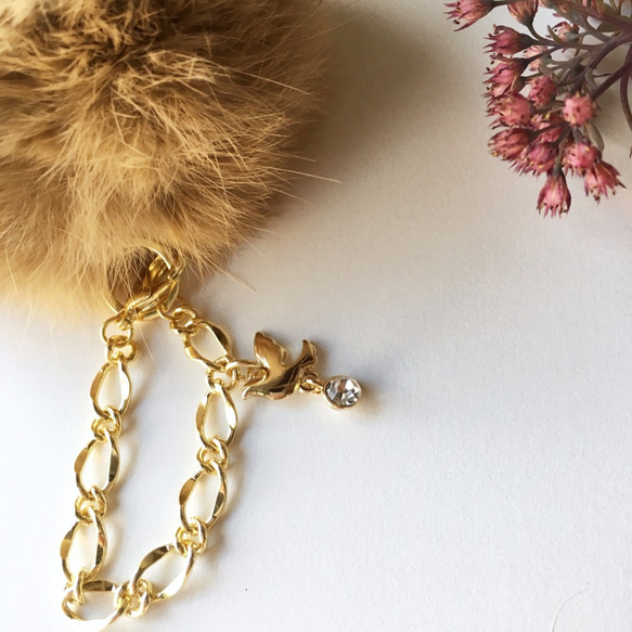 [Bag charm] Brown Real Rabbit Fur with a bird charm bringing 第3張的照片