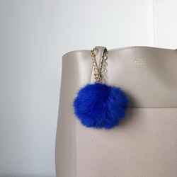[Bag charm] Blue Real Rabbit Fur with a bird charm bringing 第1張的照片