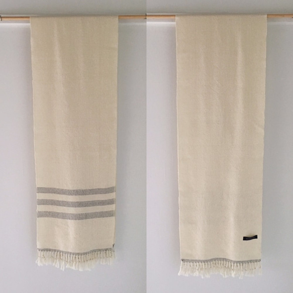 [Unisex Scarf] White with Borders 第4張的照片