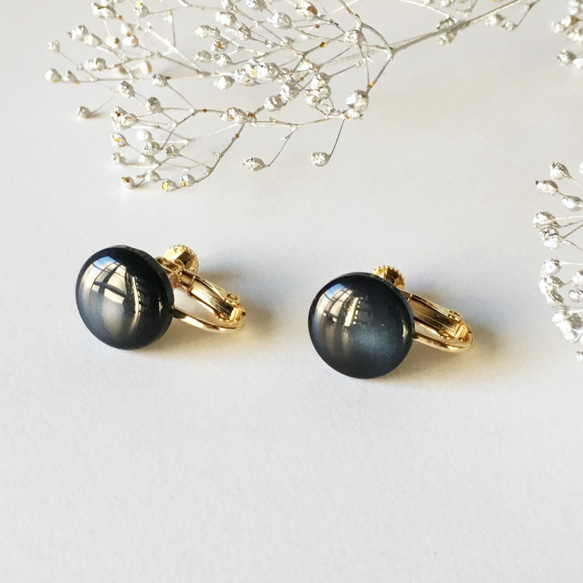 Soft marble color earrings (Indigo blue) 2枚目の画像