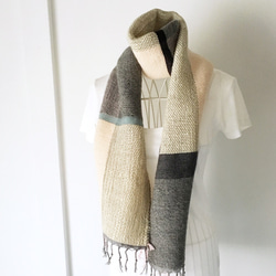 【羊毛：秋冬】男女皆宜：手織圍巾“灰＆粉混合” 第3張的照片